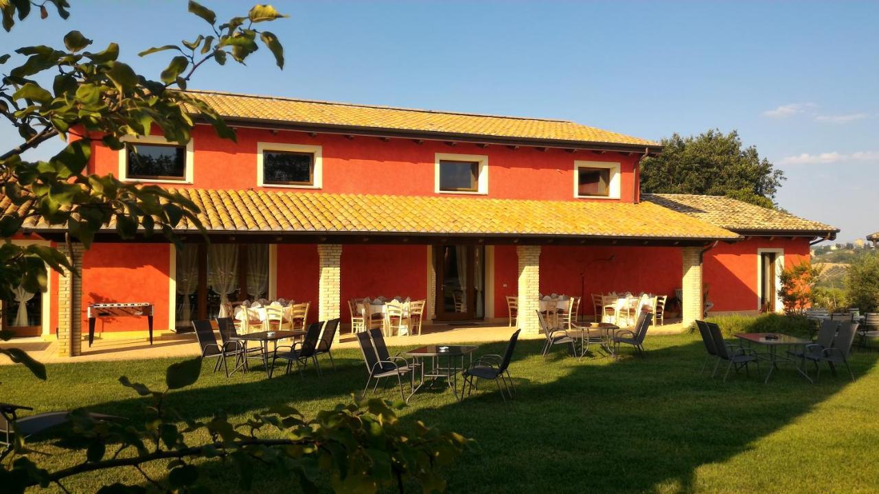 Agriturismo La Capezzagna Рипа-Театина Экстерьер фото